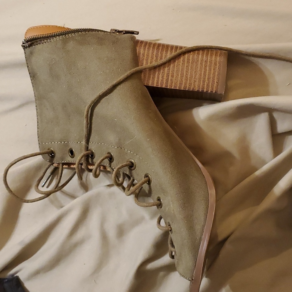 CIARA dark grey Lace Up, Peep Toe Booties. Size 9 slight wear on the bottoms